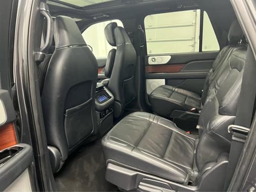 2022 Lincoln Navigator L Reserve