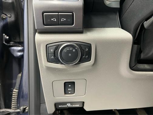 2017 Ford F-250 XLT 4WD SuperCab 8 Box