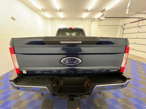 2017 Ford F-250 XLT 4WD SuperCab 8 Box