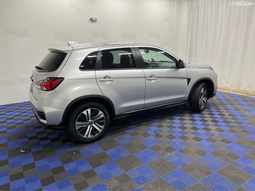 Alloy Silver Metallic 2024 Mitsubishi Outlander Sport SE