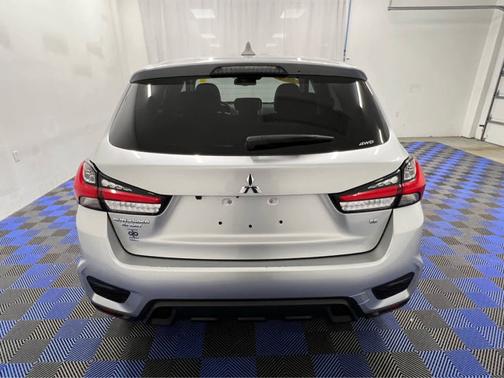 Alloy Silver Metallic 2024 Mitsubishi Outlander Sport SE