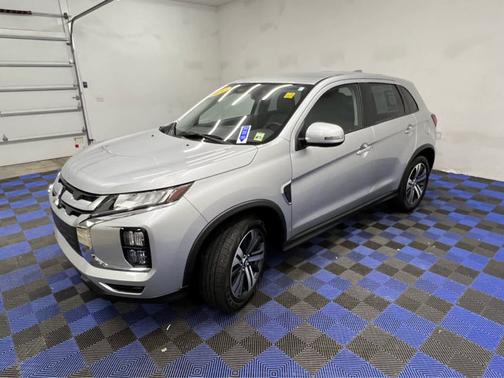 Alloy Silver Metallic 2024 Mitsubishi Outlander Sport SE