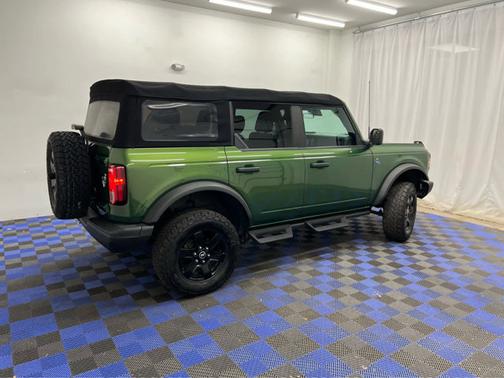 2022 Ford Bronco Black Diamond