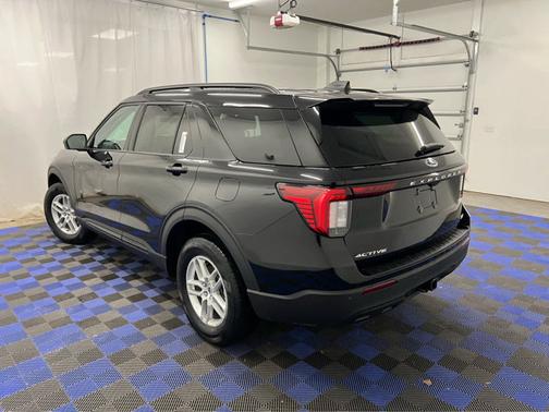 2026 Ford Explorer Active w/100A Pkg
