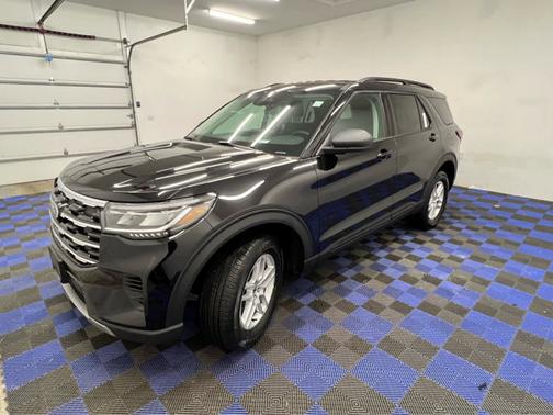 2026 Ford Explorer Active w/100A Pkg