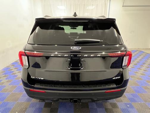 2026 Ford Explorer Active w/100A Pkg