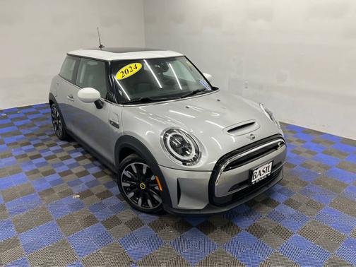 2024 MINI Hardtop Cooper SE