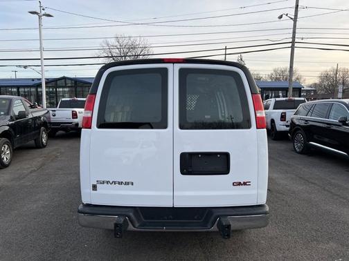 2023 GMC Savana 2500 Work Van