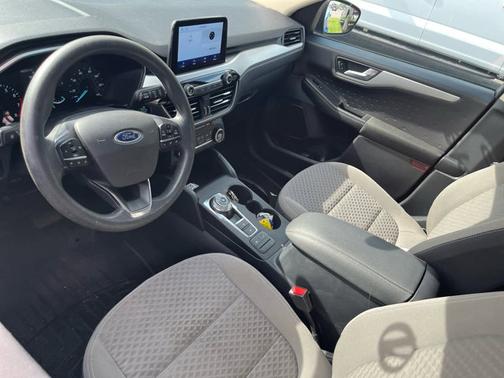 Velocity Blue Metallic 2020 Ford Escape SE