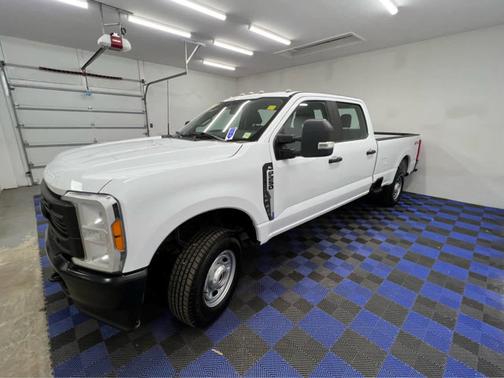 Oxford White 2023 Ford F-250 XL