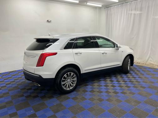 2017 Cadillac XT5 Luxury AWD