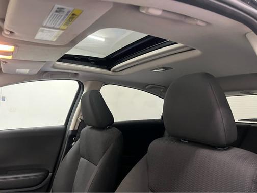 Crystal Black Pearl 2017 Honda HR-V EX