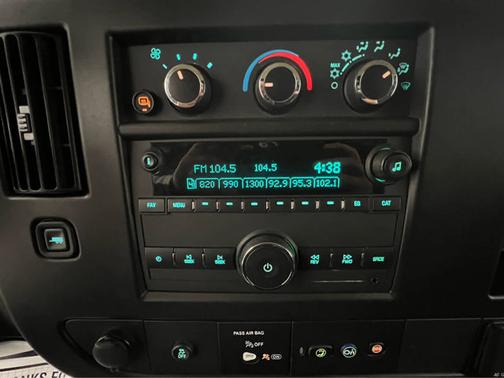 2024 Chevrolet Express 2500 