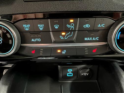 Agate Black Metallic 2022 Ford Escape SE