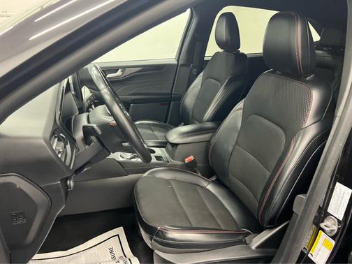 Agate Black Metallic 2024 Ford Escape ST-Line