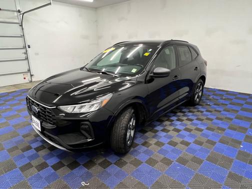 Agate Black Metallic 2024 Ford Escape ST-Line