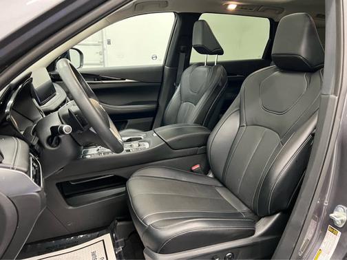 2023 INFINITI QX60 PURE