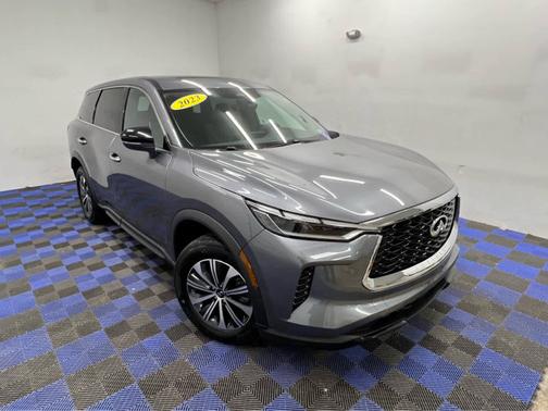 2023 INFINITI QX60 PURE