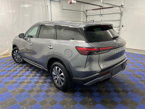 2023 INFINITI QX60 PURE