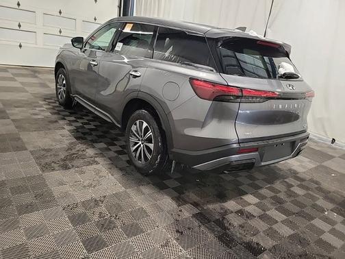 2023 INFINITI QX60 PURE