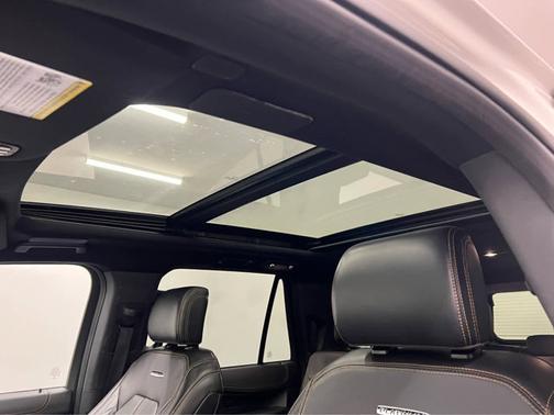 2022 Ford Expedition Max Platinum