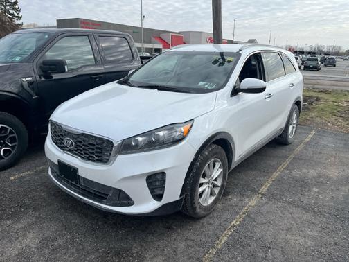 2019 Kia Sorento LX