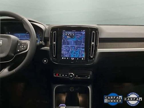 2025 Volvo XC40 Plus Bright Theme
