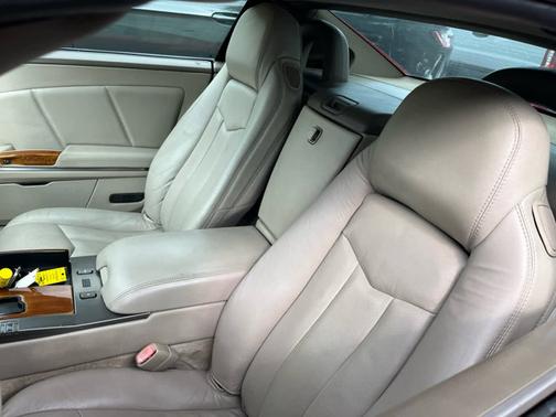 2004 Cadillac XLR 