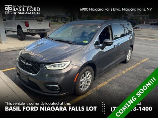 2022 Chrysler Pacifica Touring L