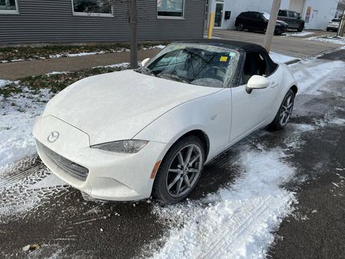 2022 Mazda MX-5 Miata Grand Touring
