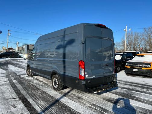 2021 Ford Transit-250 