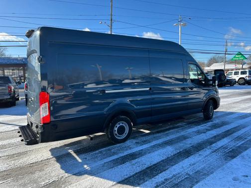 2021 Ford Transit-250 