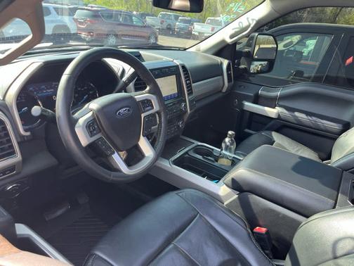 Star White Metallic Tri-Coat 2020 Ford F-350 LARIAT 4WD Crew Cab 8 Box