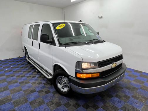 2024 Chevrolet Express 2500 