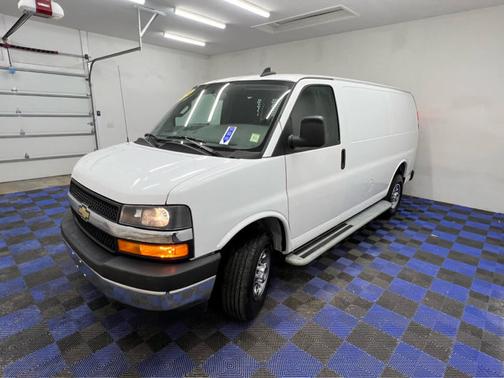 2024 Chevrolet Express 2500 