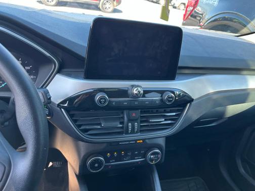 Magnetic Metallic 2020 Ford Escape SE