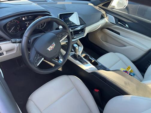 2023 Cadillac CT4 Luxury