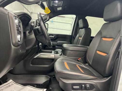 Summit White 2022 GMC Sierra 2500 AT4