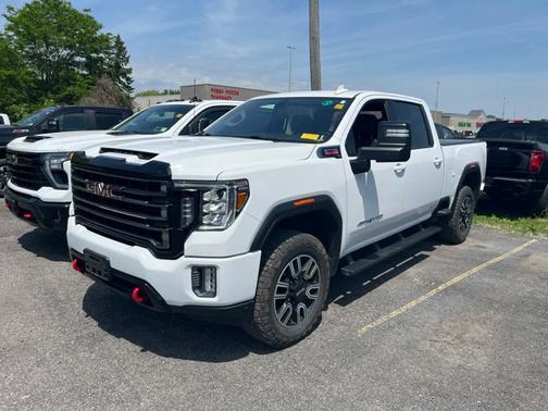 Summit White 2022 GMC Sierra 2500 AT4