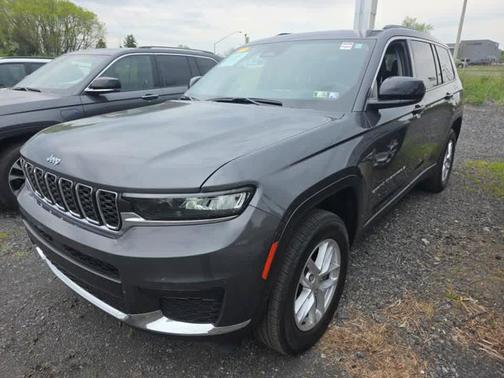 Baltic Gray Metallic Clearcoat 2023 Jeep Grand Cherokee L Laredo