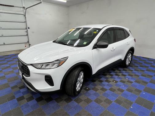 Oxford White 2024 Ford Escape Active
