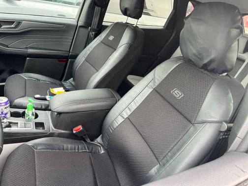Oxford White 2024 Ford Escape Active