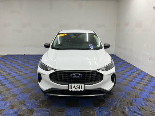 Oxford White 2024 Ford Escape Active