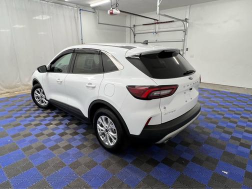 Oxford White 2024 Ford Escape Active