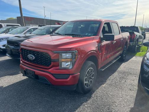 Hot Pepper Red Metallic Tinted Clearcoat 2023 Ford F-150 XL 4WD SuperCrew 5.5 Box