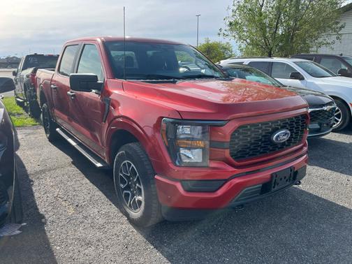 Hot Pepper Red Metallic Tinted Clearcoat 2023 Ford F-150 XL 4WD SuperCrew 5.5 Box