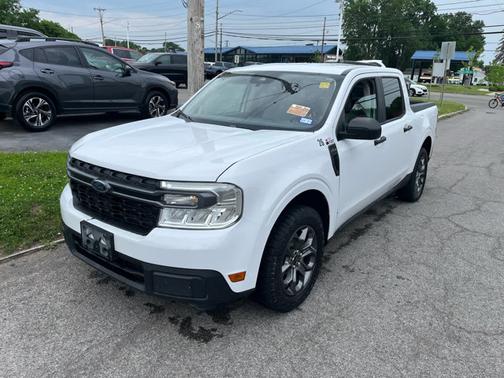 Oxford White 2024 Ford Maverick XLT