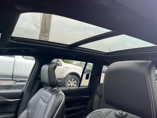 Bright White Clearcoat 2023 Jeep Grand Cherokee 4xe Overland