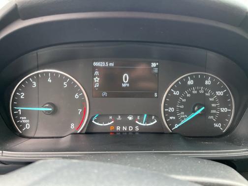 White Platinum Metallic Tri-Coat 2020 Ford EcoSport SE