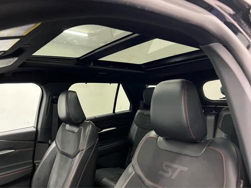 Agate Black Metallic 2025 Ford Explorer ST